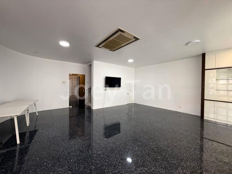 6 Bed Semi-Detached House (Landed) for Sale in East Coast Hill - Image 13