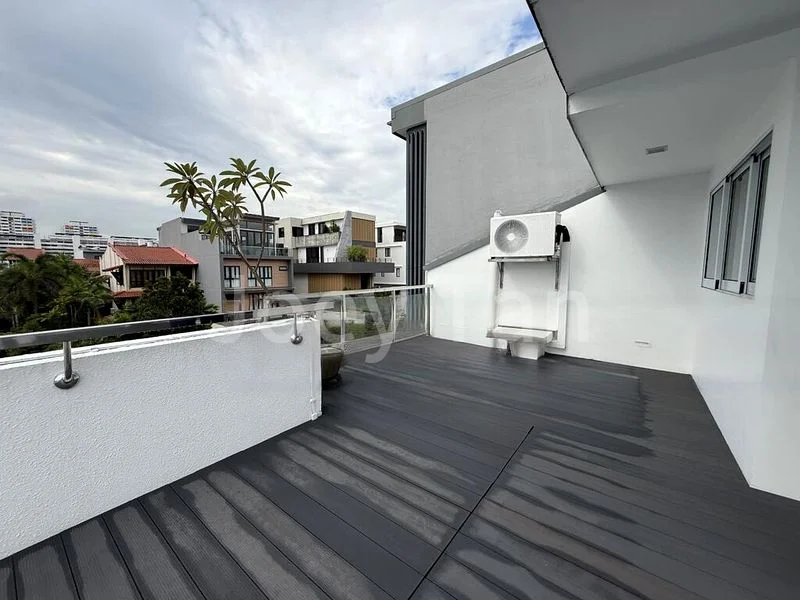 6 Bed Semi-Detached House (Landed) for Sale in East Coast Hill - Image 8