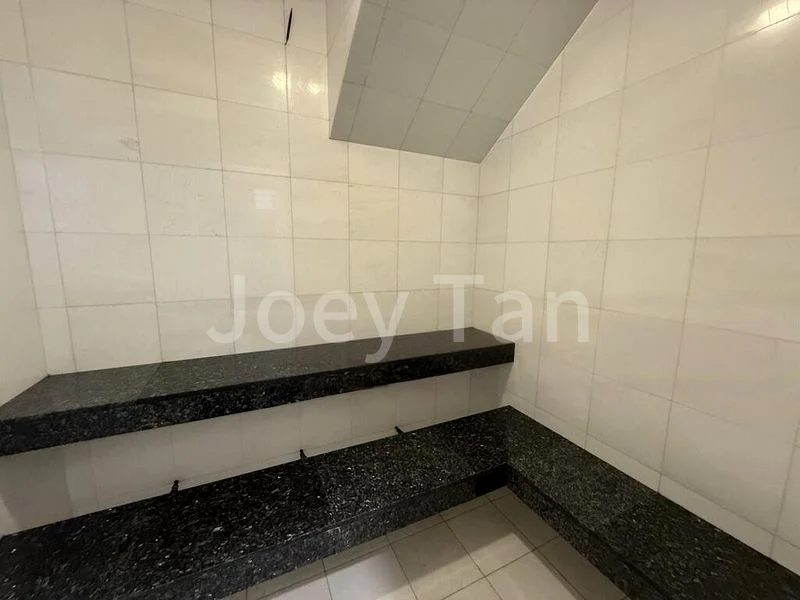 6 Bed Semi-Detached House (Landed) for Sale in East Coast Hill - Image 12