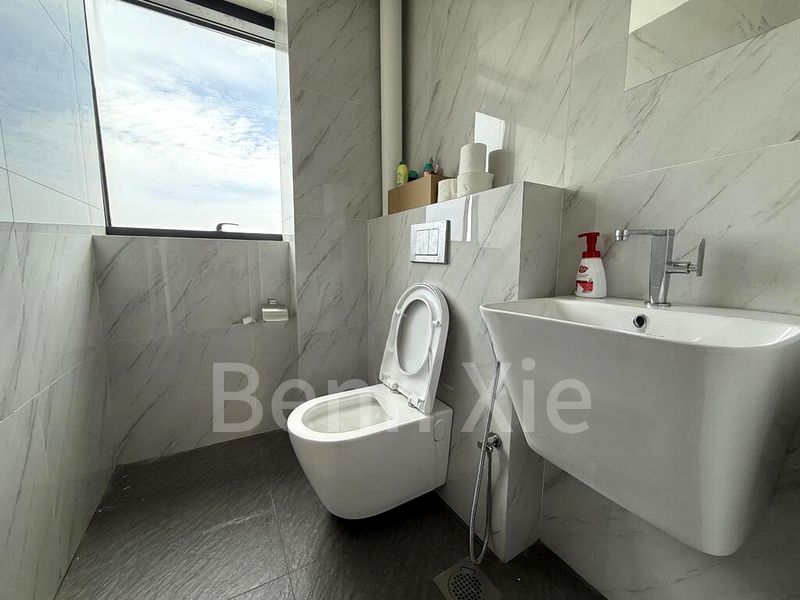 Light Industrial (B1) for Sale: Novelty BizCentre - Image 3