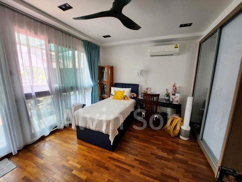5 Bed Terraced House (Landed) for Sale in  Joo Seng Road - Image 5