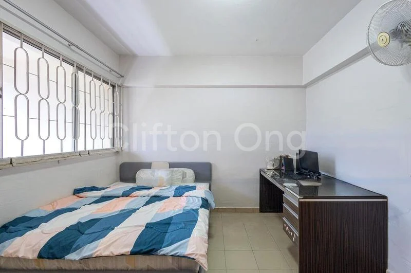 Maisonette HDB for Sale in 238 Hougang Avenue 1 - Image 10