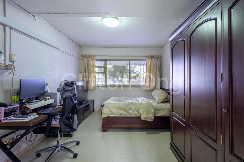 Maisonette HDB for Sale in 238 Hougang Avenue 1 - Image 7