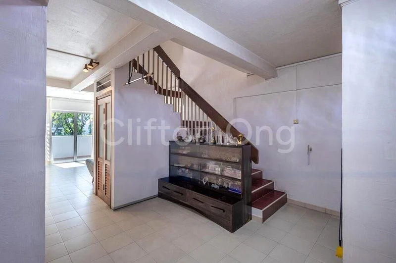 Maisonette HDB for Sale in 238 Hougang Avenue 1 - Image 12
