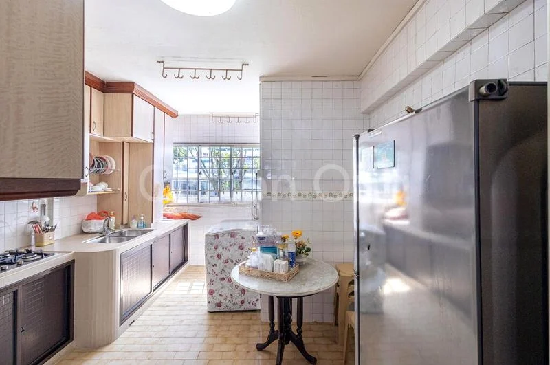 Maisonette HDB for Sale in 238 Hougang Avenue 1 - Image 1