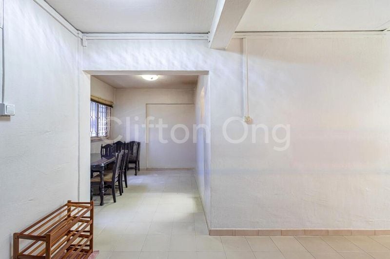 Maisonette HDB for Sale in 238 Hougang Avenue 1 - Image 2