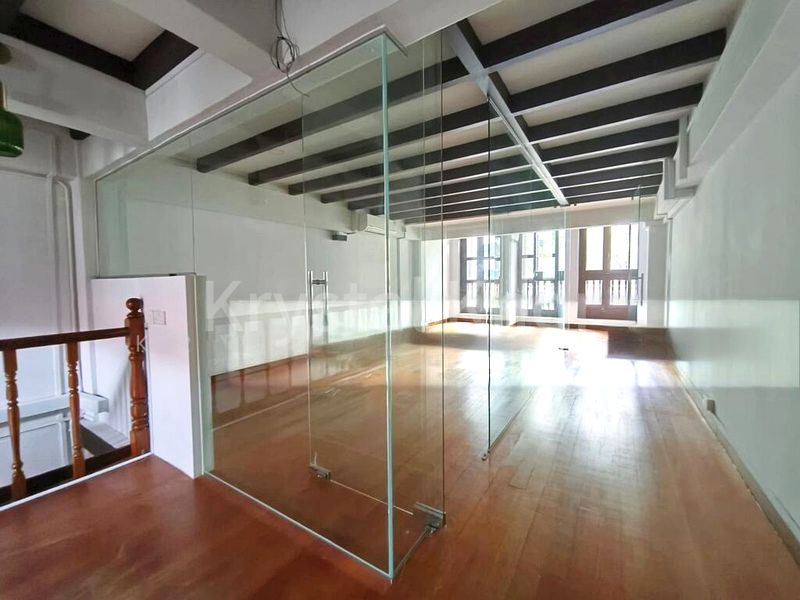 Office for Rent: A Unique 3.5 Sty Whole Building Shophouse, Fully-Covered near MRT - Image 9