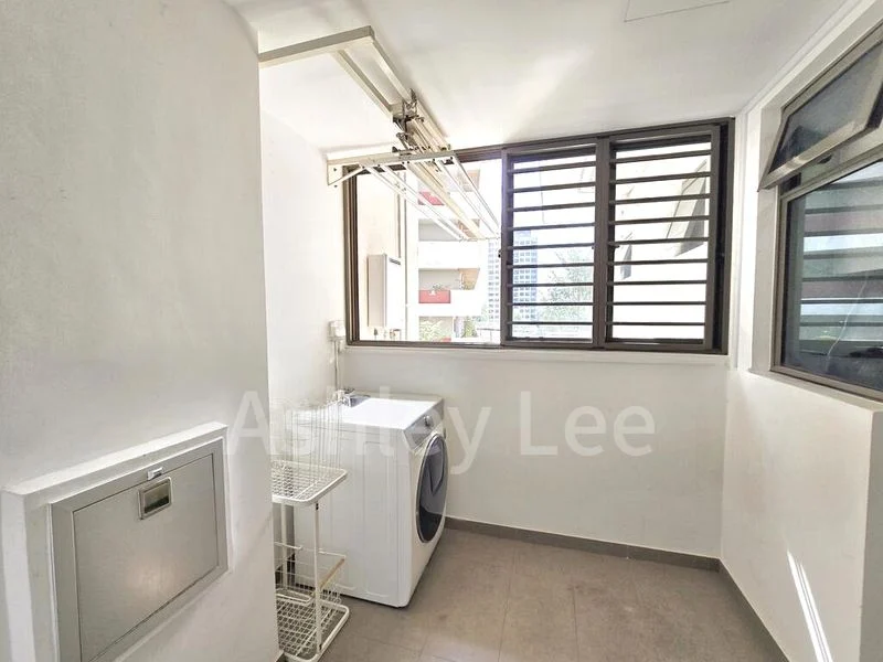 3 Bed Executive Condo for Sale in  Treasure Crest - Image 4