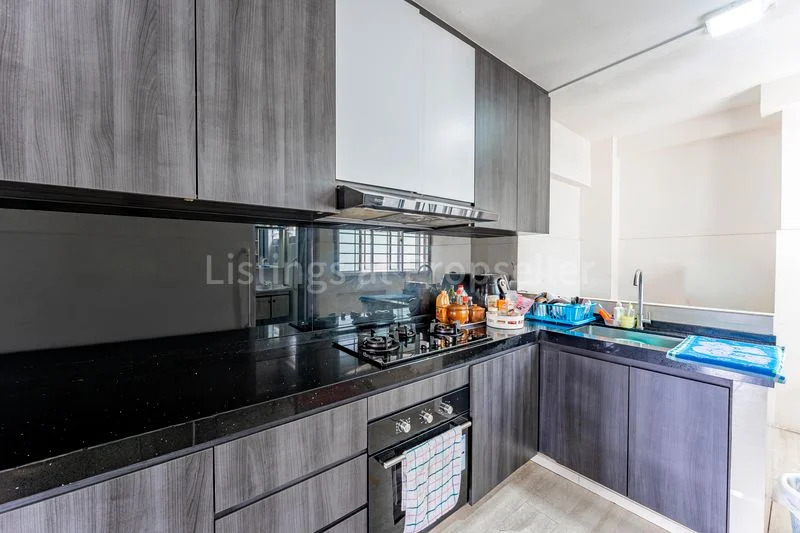 5 Room (5I) HDB for Sale in 831 Woodlands Street 83 - Image 10