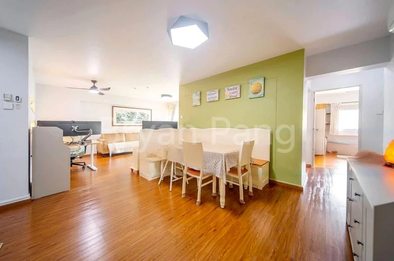 5 Room (5I) HDB for Sale in  174A Edgedale Plains - Image 2