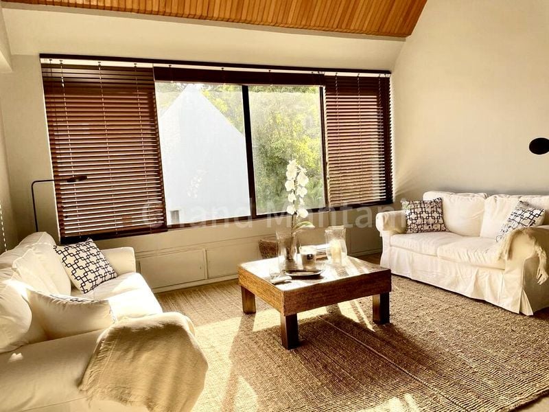 2 Bed Walk-up Apartment (Condo) for Rent in  Dynasty Garden Court 2 - Image 1