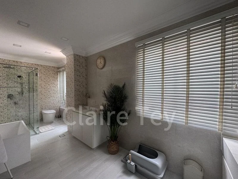 5 Bed Terraced House (Landed) for Sale in Lengkong Tiga - Image 2