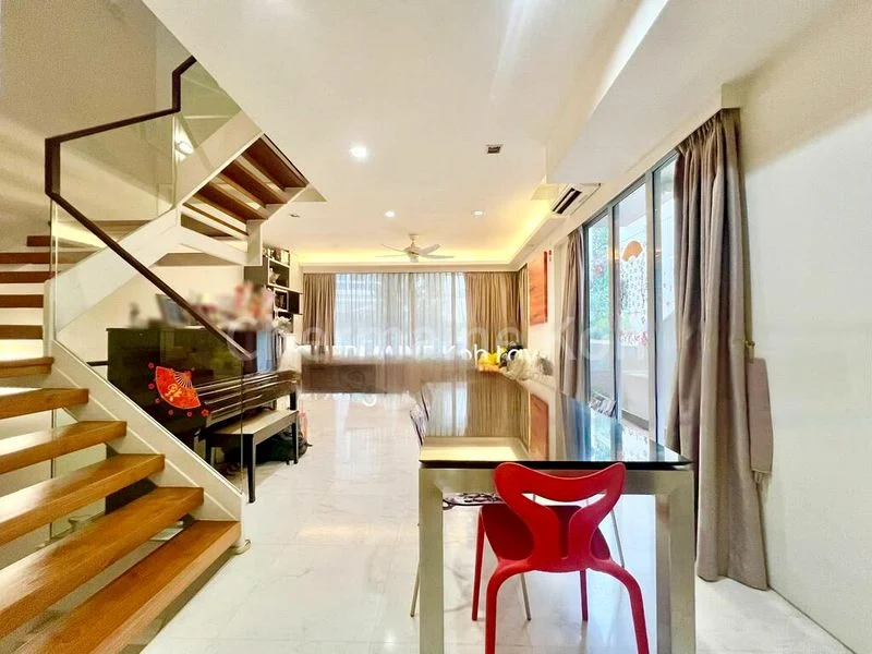 5 Bed Cluster House (Landed) for Sale in  Ventura Heights - Image 1