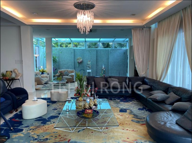 6 Bed Bungalow (Landed) for Sale in  Chatsworth Road - Image 4