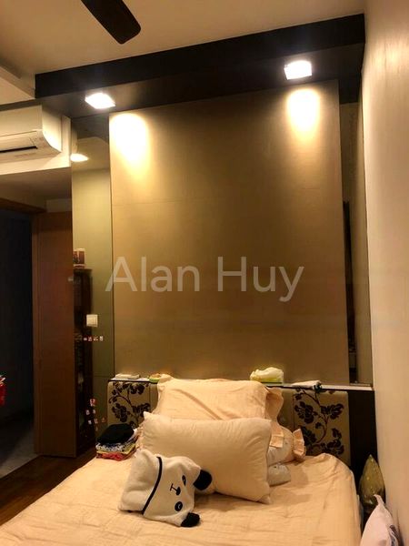 Room (Condo) for Rent in  One Jervois - Image 4