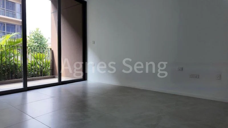 2 Bed Condo for Rent in  The Watergardens At Canberra - Image 10