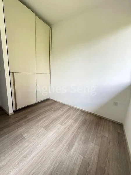 2 Bed Condo for Rent in  The Watergardens At Canberra - Image 6