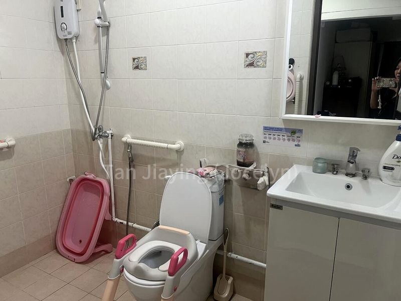 4 Room (4A) HDB for Rent in  450 Choa Chu Kang Avenue 4 - Image 1