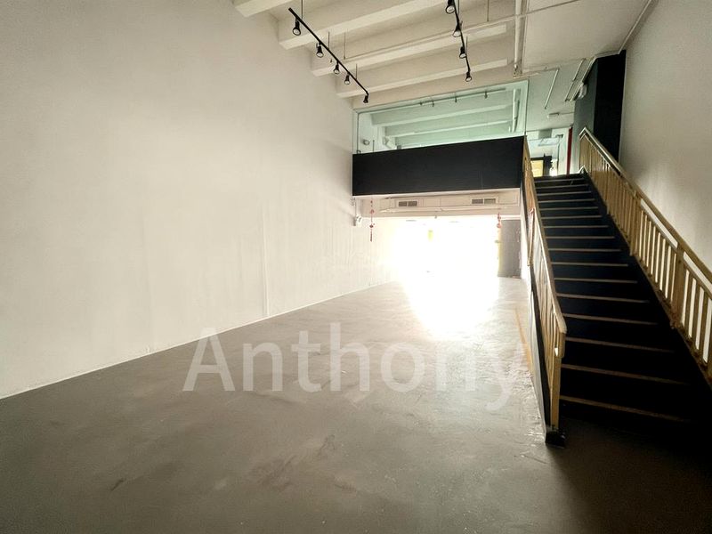 Warehouse for Sale: T-Space - Image 4