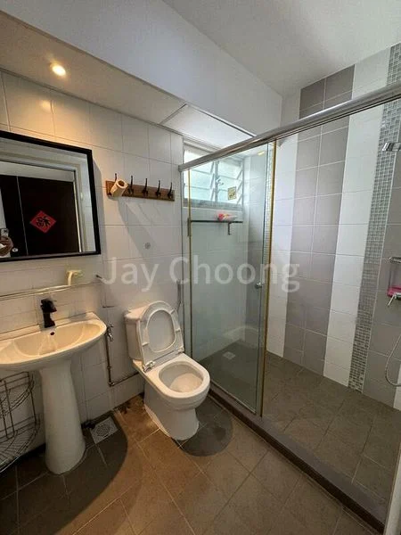 4 Room (4NG) HDB for Rent in  127D Kim Tian Road - Image 1