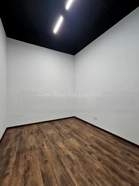 Light Industrial (B1) for Rent: Midview City - Image 4