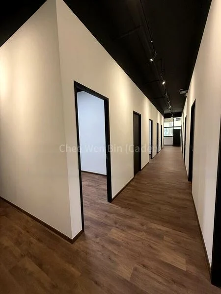 Light Industrial (B1) for Rent: Midview City - Image 8