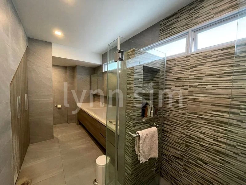 5 Bed Bungalow (Landed) for Rent around  Park Vale - Image 9