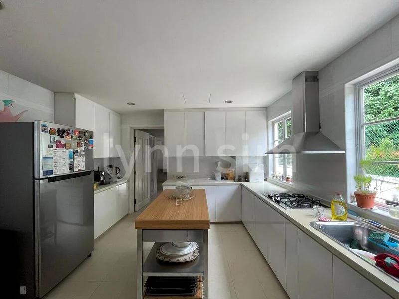 5 Bed Bungalow (Landed) for Rent around Park Vale - Image 5