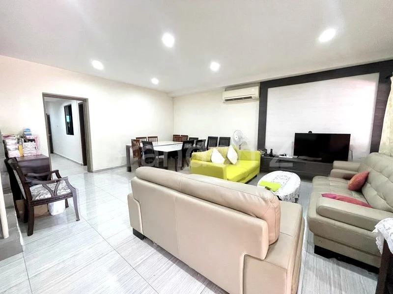 4 Bed Terraced House (Landed) for Sale in  Opera Estate - Image 13
