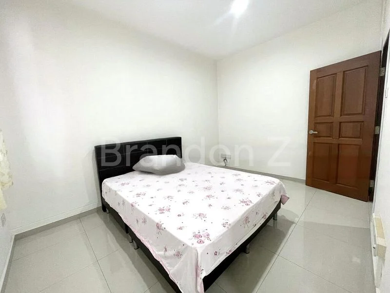 4 Bed Terraced House (Landed) for Sale in  Opera Estate - Image 8
