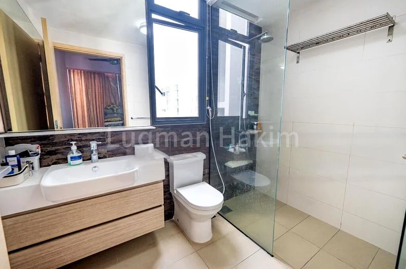 3 Bed Condo for Sale in  The Luxurie - Image 6
