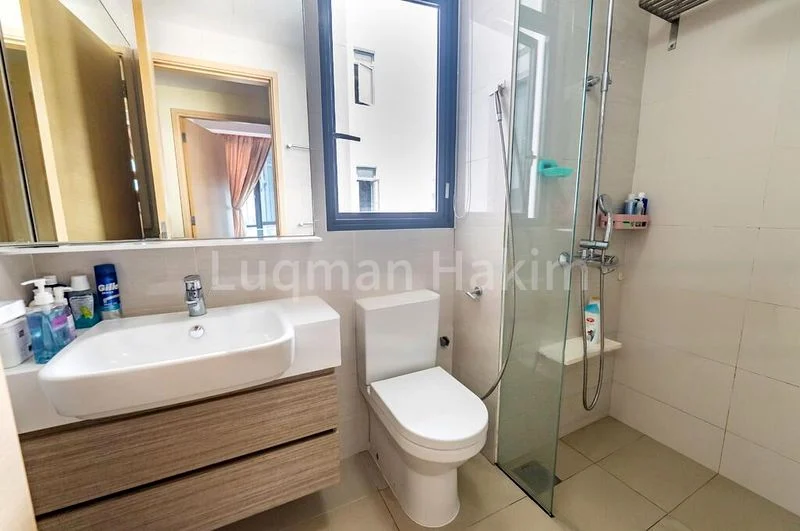 3 Bed Condo for Sale in  The Luxurie - Image 8