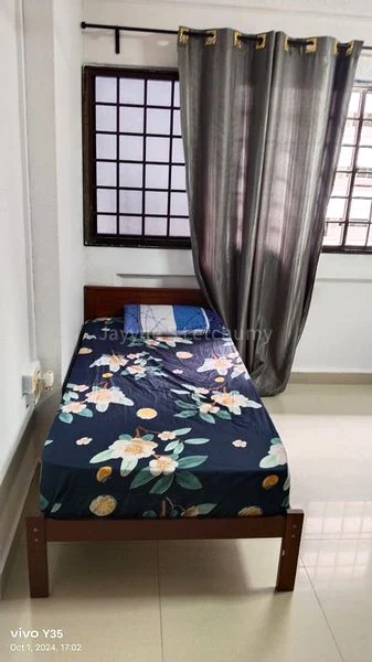 Common Room (HDB) for Rent in  883 Tampines Street 84 - Image 2
