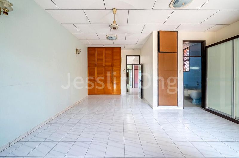 4 Bed Corner Terrace (Landed) for Sale in  Kembangan Estate - Image 10