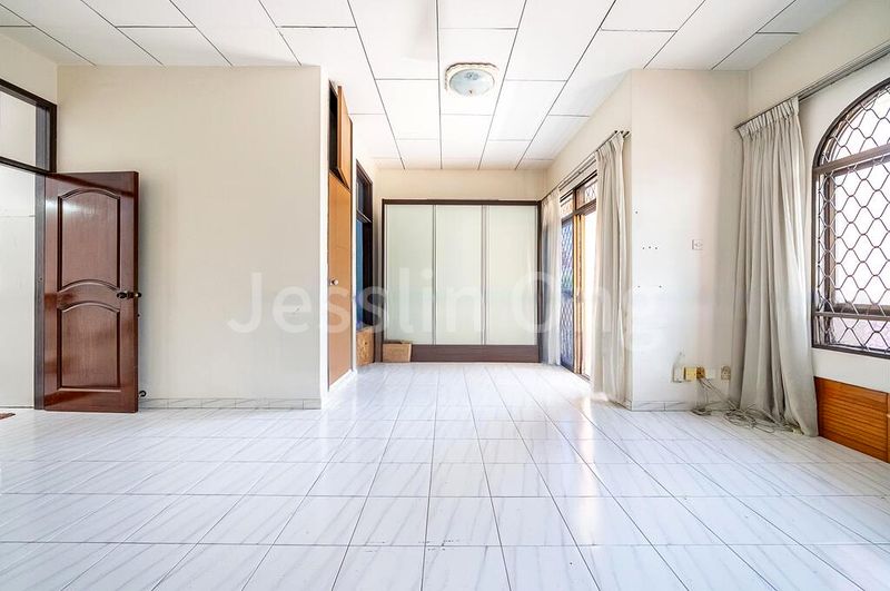 4 Bed Corner Terrace (Landed) for Sale in  Kembangan Estate - Image 9