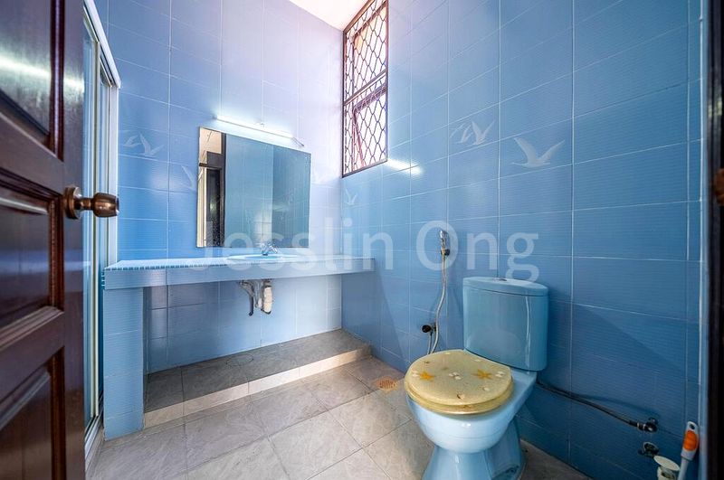 4 Bed Corner Terrace (Landed) for Sale in  Kembangan Estate - Image 17