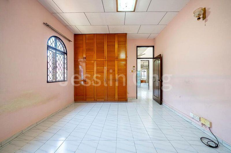 4 Bed Corner Terrace (Landed) for Sale in  Kembangan Estate - Image 14