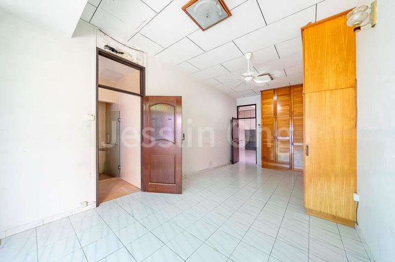4 Bed Corner Terrace (Landed) for Sale in  Kembangan Estate - Image 13