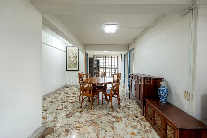 5 Room (5STD) HDB for Sale in 16 Hougang Avenue 3 - Image 4