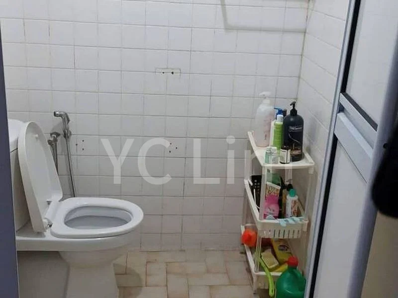 Common Room (HDB) for Rent in  214 Yishun Street 21 - Image 2