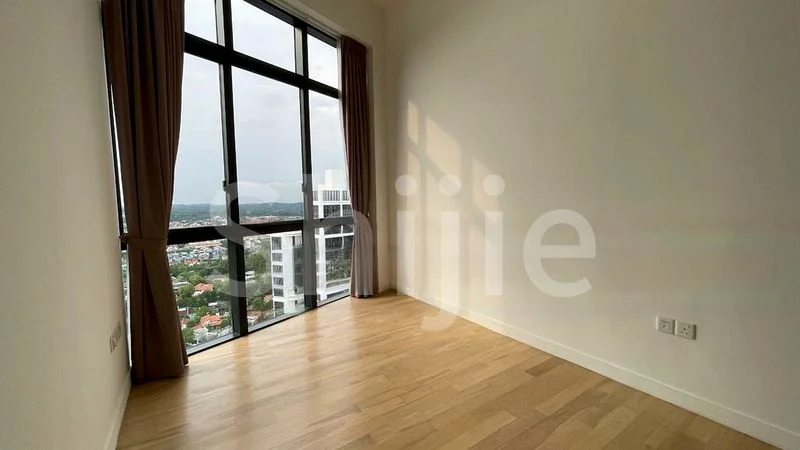 4 Bed Condo for Rent in  D'leedon - Image 6