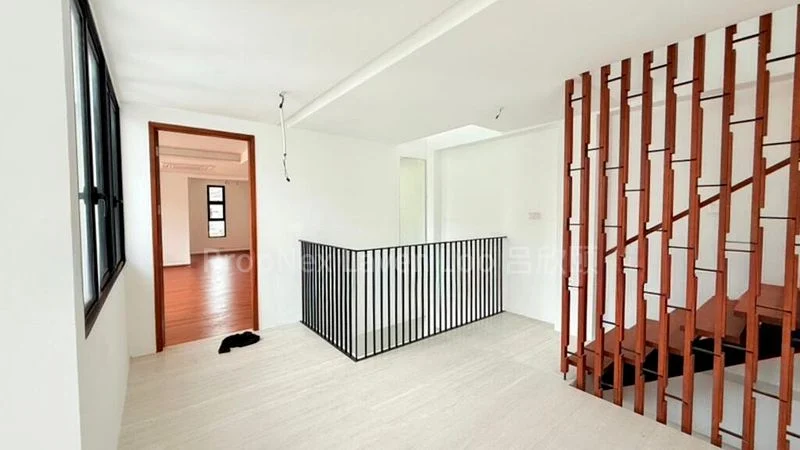 10 Bed Semi-Detached House (Landed) for Sale in  Hougang View - Image 3