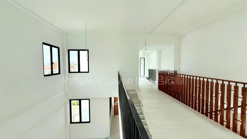 10 Bed Semi-Detached House (Landed) for Sale in  Hougang View - Image 5