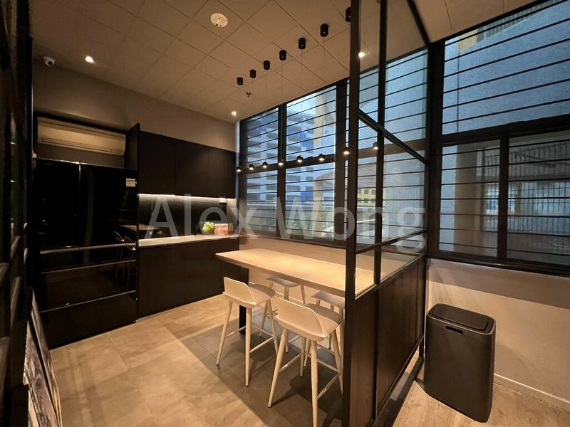 Light Industrial (B1) for Sale: Tradehub 21 - Image 9