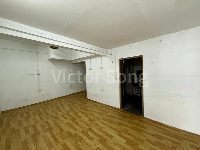 Shop / Shophouse for Sale: Changi Road, Road Facing Shop House - Image 7