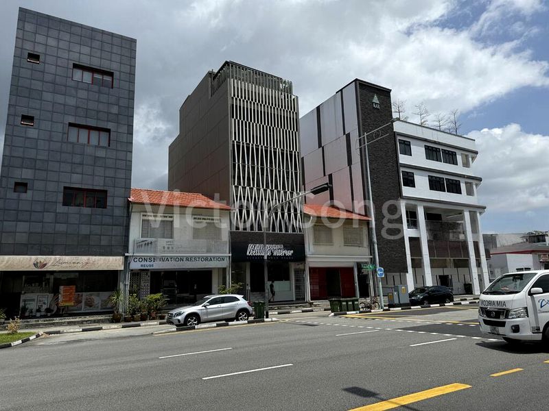 Shop / Shophouse for Sale: Changi Road, Road Facing Shop House - Image 4