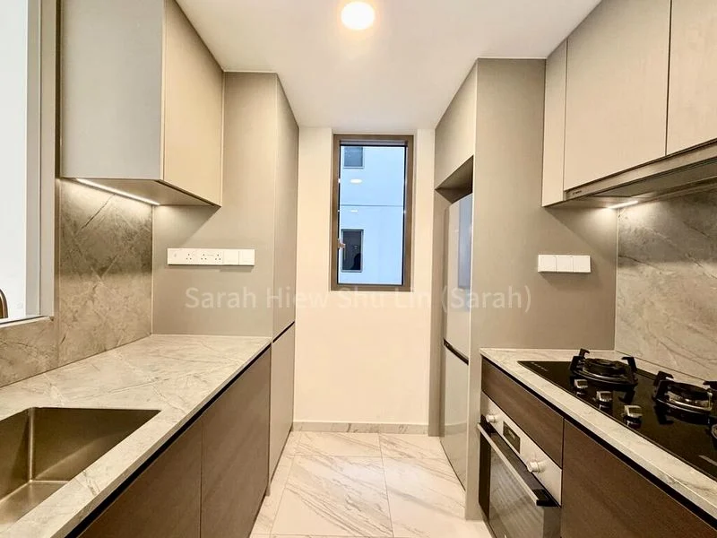 2 Bed Condo for Rent in Pasir Ris Drive 8 - Image 3