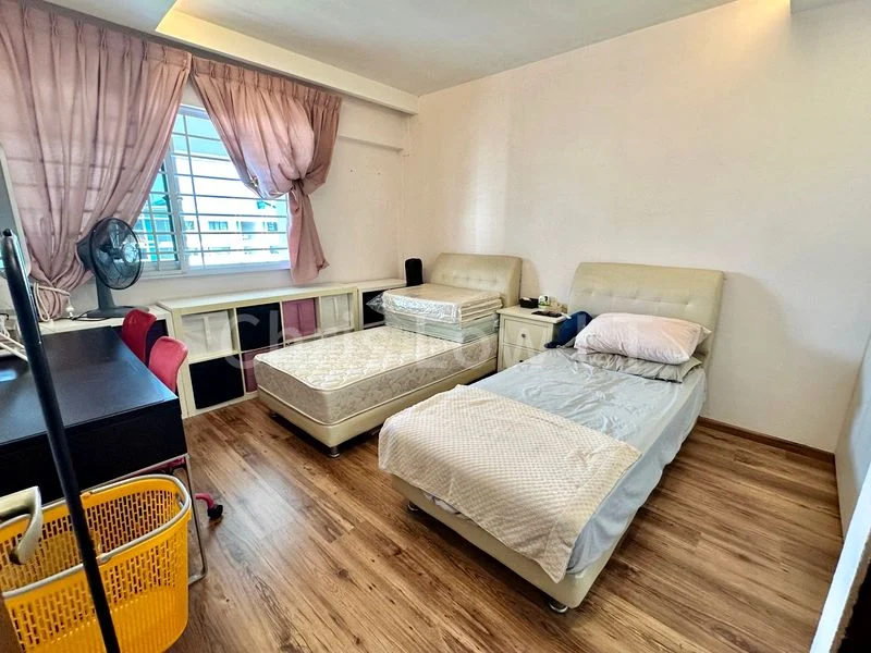 Maisonette HDB for Sale in  466 Pasir Ris Street 41 - Image 16