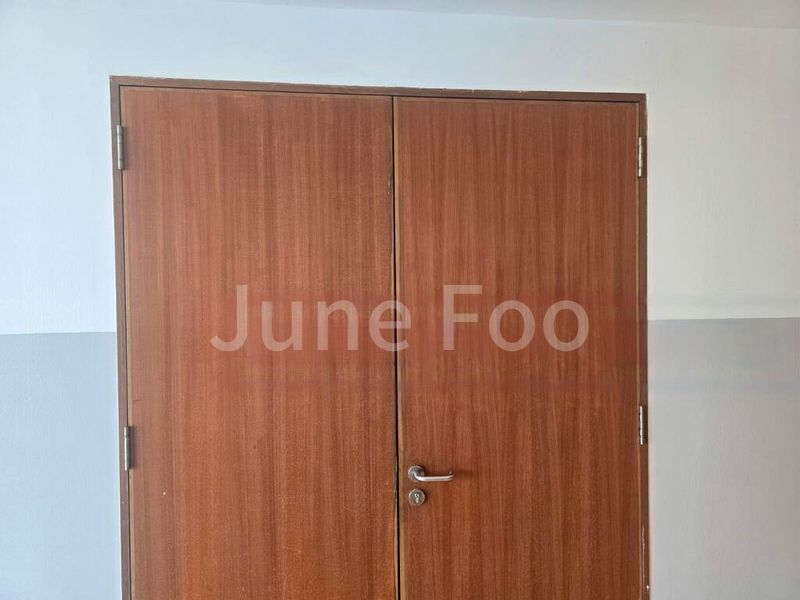 Light Industrial (B1) for Rent: Corporation Place - Image 2