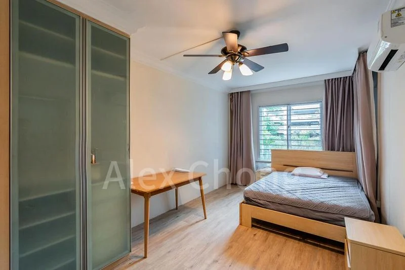 5 Room (5I) HDB for Sale in  672B Klang Lane - Image 1